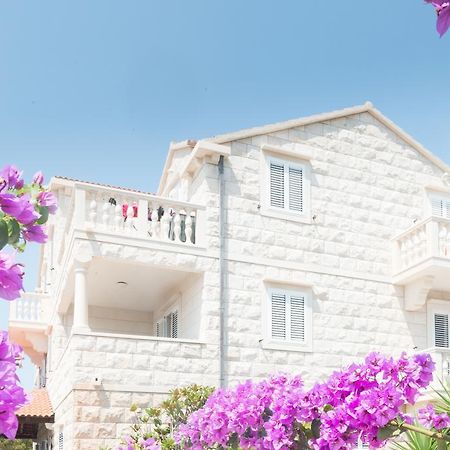 Apartments Barba Petra Dvori Sumartin Exteriér fotografie