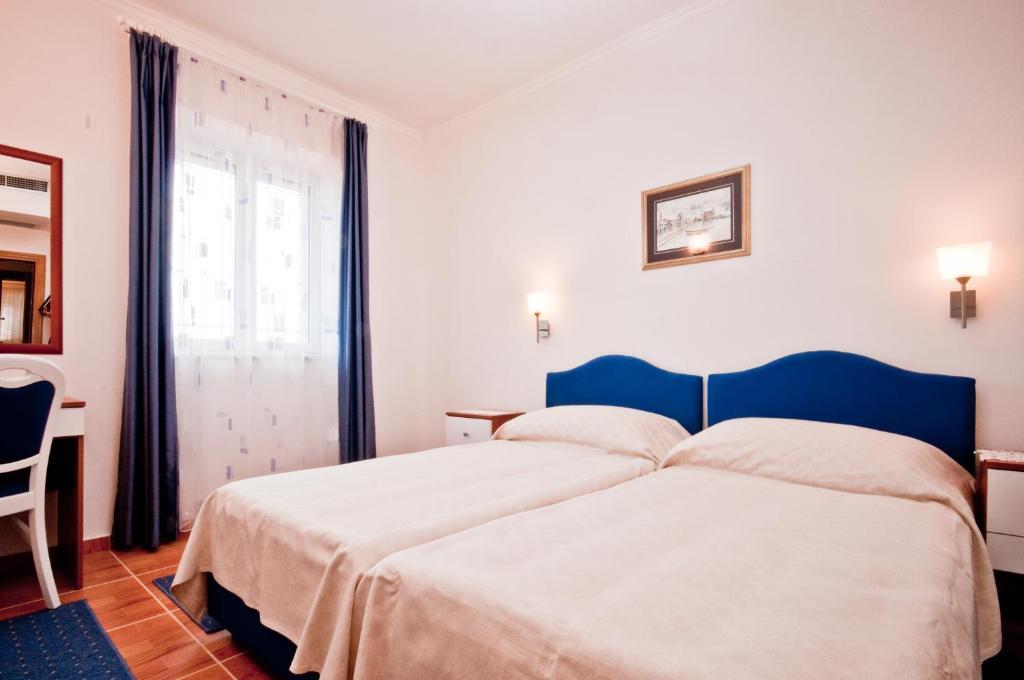 Apartments Barba Petra Dvori Sumartin Pokoj fotografie